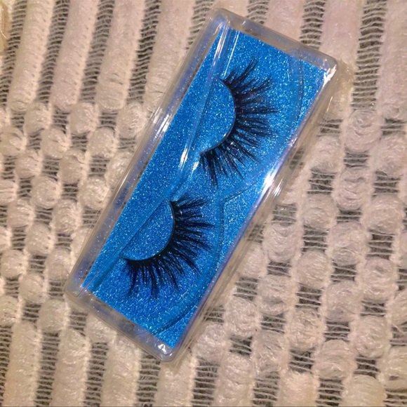 $8 lash bundle - Picture 9 of 9